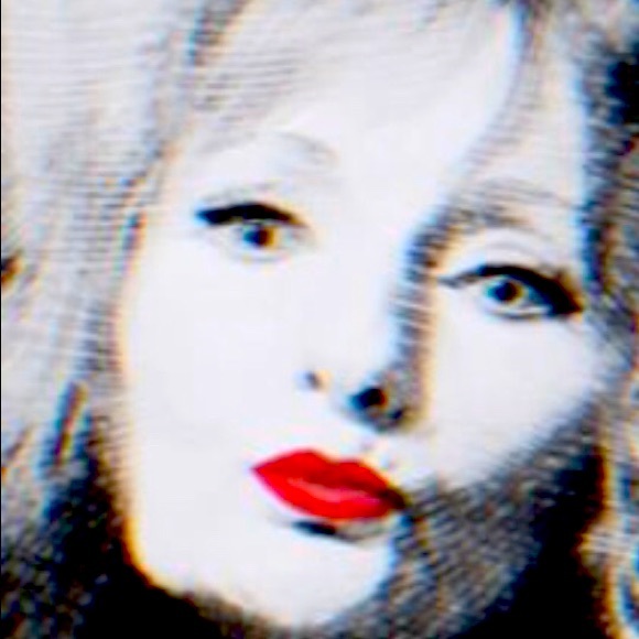 Meet your Posher, Karen - Picture 1 of 1